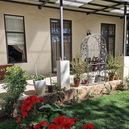 Le Chateau Guest House And Conference Centre Kempton Park Exterior foto