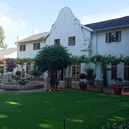 Le Chateau Guest House And Conference Centre Kempton Park Exterior foto